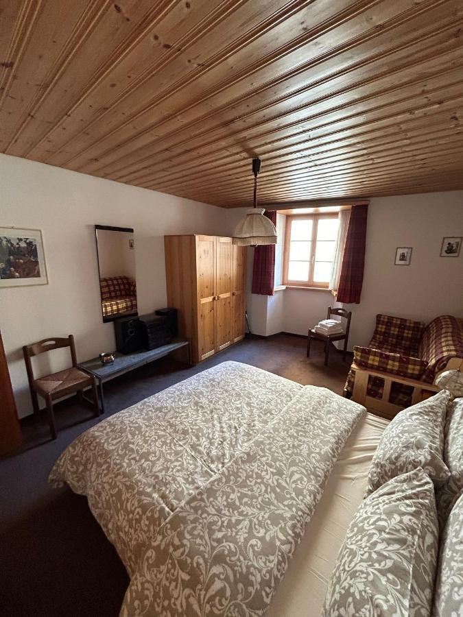 Casa Lalla Affittasi Nel Centro Di Poschiavo Luaran gambar
